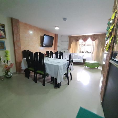 Hotel Velices Буґа Екстер'єр фото