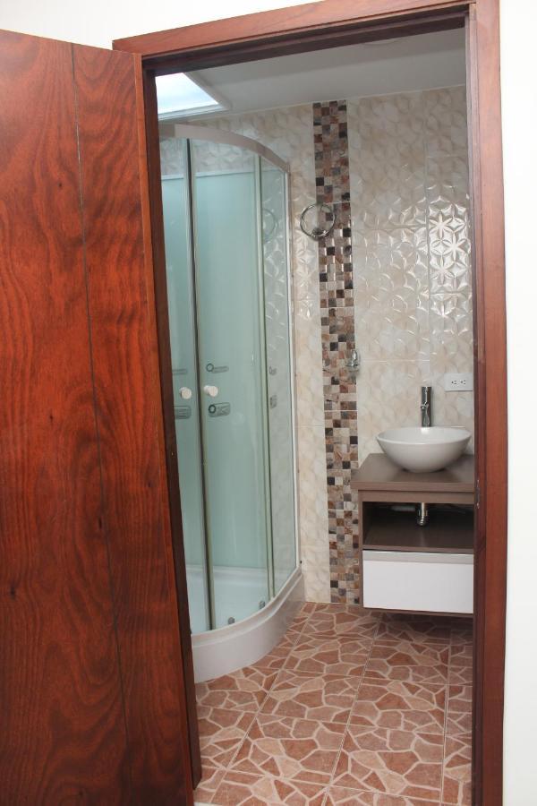 Hotel Velices Буґа Екстер'єр фото