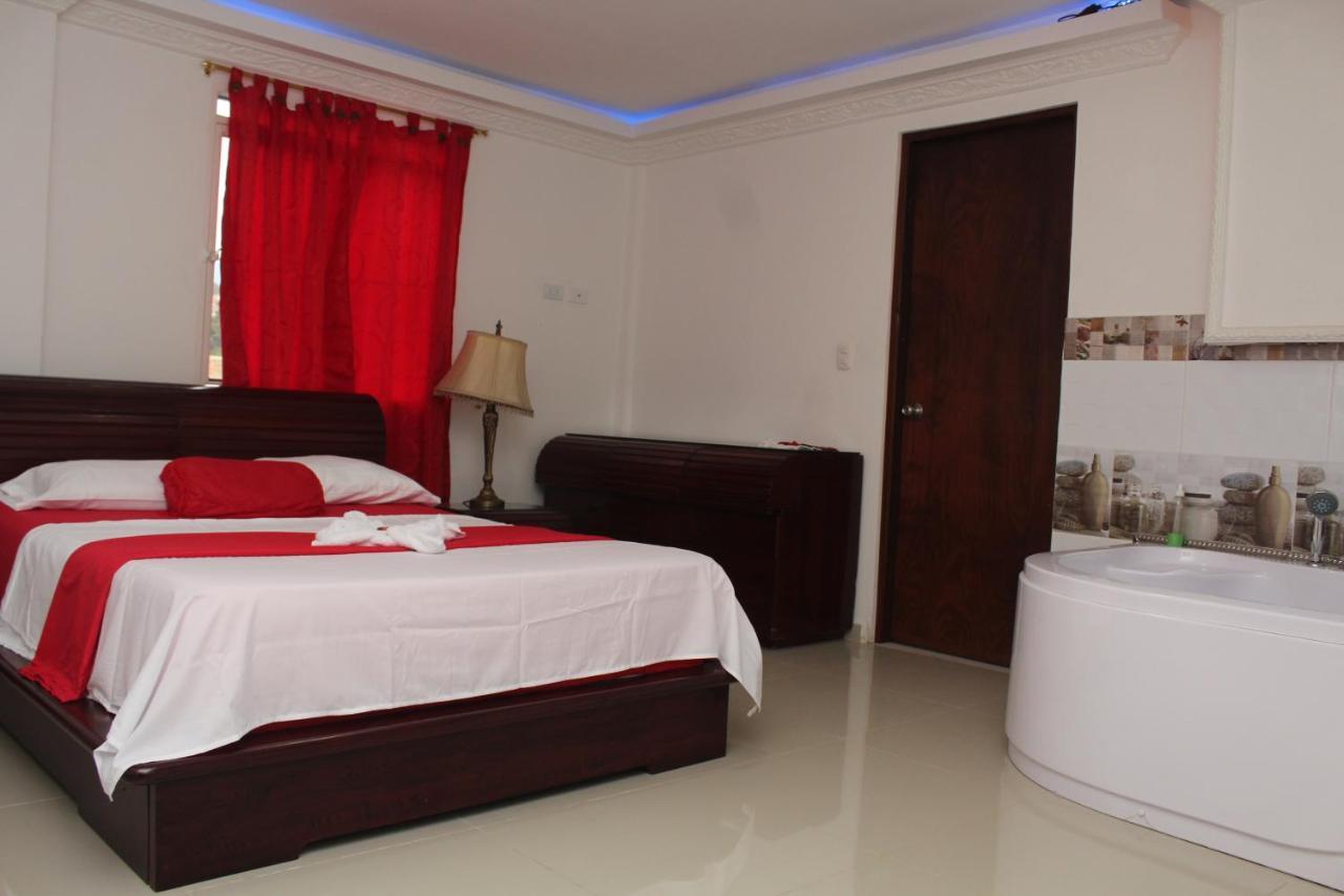 Hotel Velices Буґа Екстер'єр фото