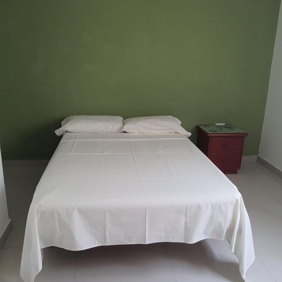 Hotel Velices Буґа Екстер'єр фото