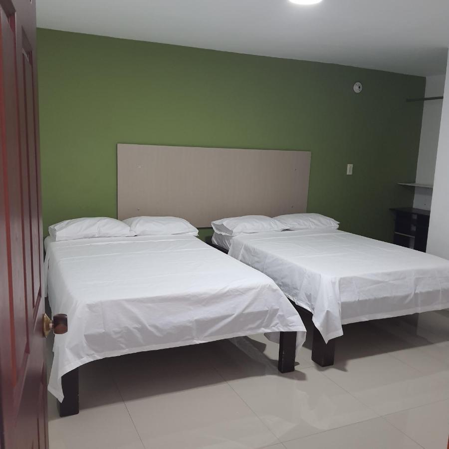 Hotel Velices Буґа Екстер'єр фото