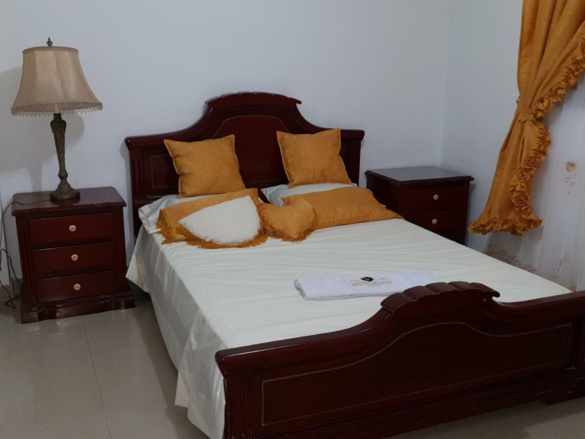 Hotel Velices Буґа Екстер'єр фото