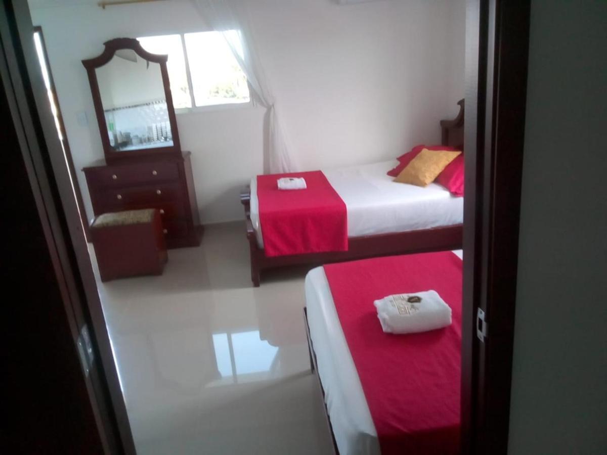 Hotel Velices Буґа Екстер'єр фото